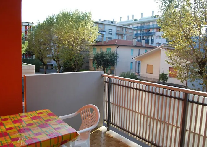 Homely Flat Few Minutes From The - Beahost Appartamento