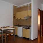 Homely Flat Few Minutes From The - Beahost *