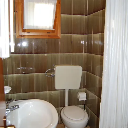 Homely Flat Few Minutes From The - Beahost