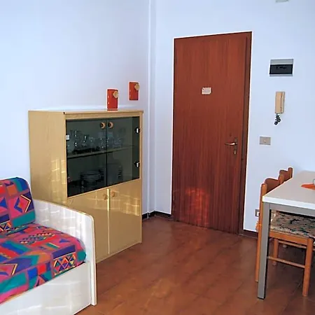 Homely Flat Few Minutes From The - Beahost Apartment *