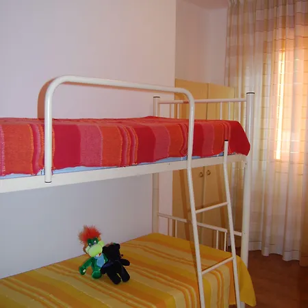 Homely Flat Few Minutes From The - Beahost Бибионе