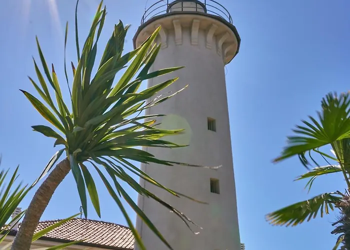 Homely Flat Few Minutes From The - Beahost *